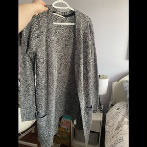 Salt and pepper, long sleeve cardigan
